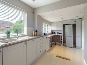 Dishwasher, highchair