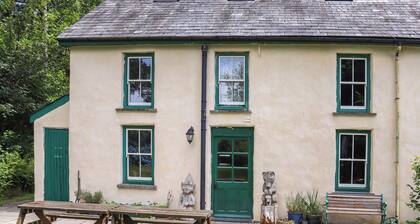 Farm House - UK50262