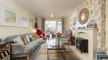 Una Smart TV, un reproductor estéreo