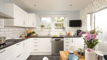 Fridge, microwave, oven, dishwasher