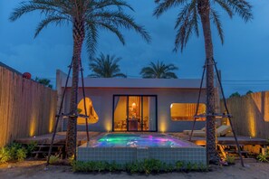 Owari's ie | Private pool