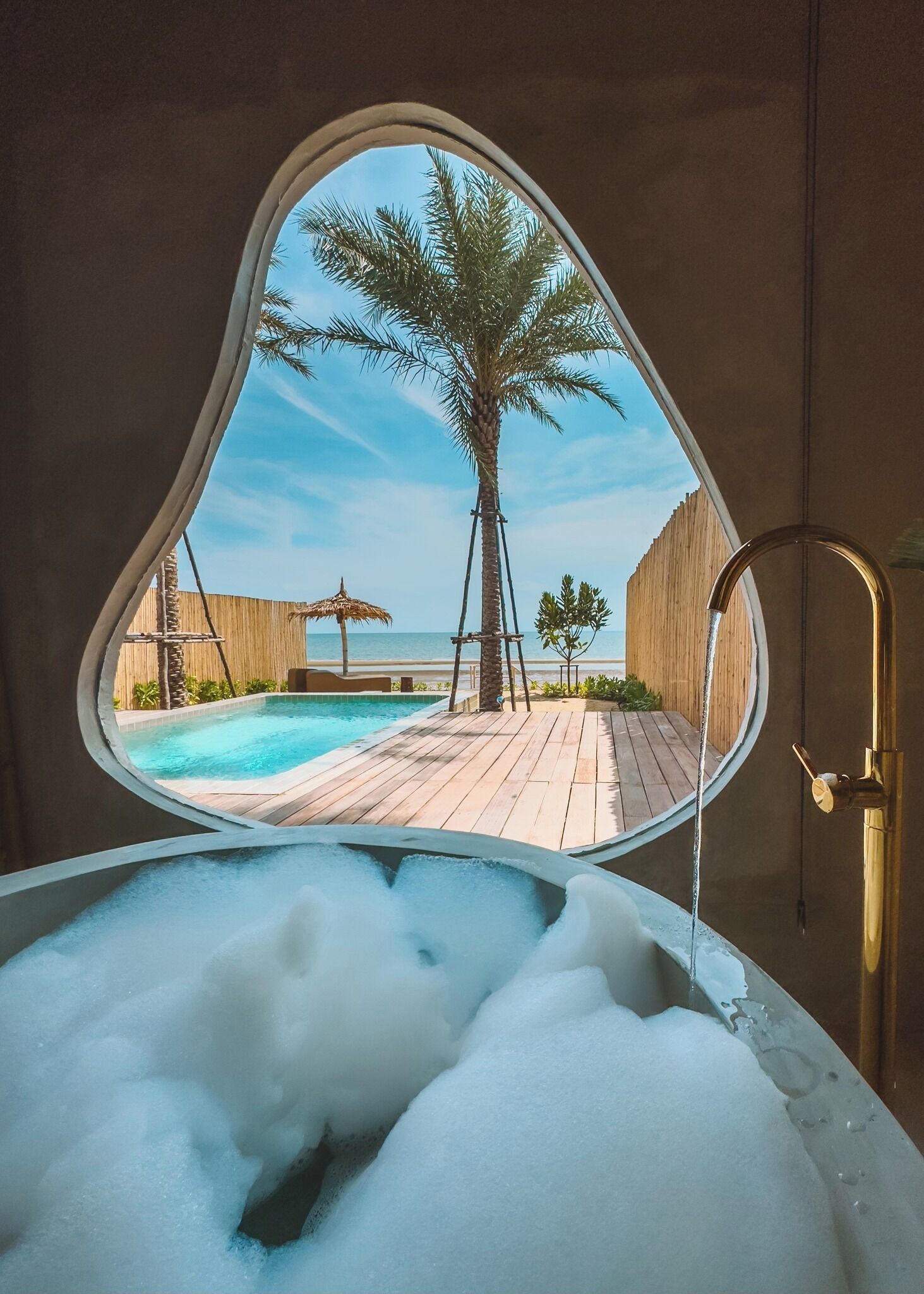 Owari's ie | バスルーム | デザイナーバスアメニティ、ヘアドライヤー、タオル、石鹸