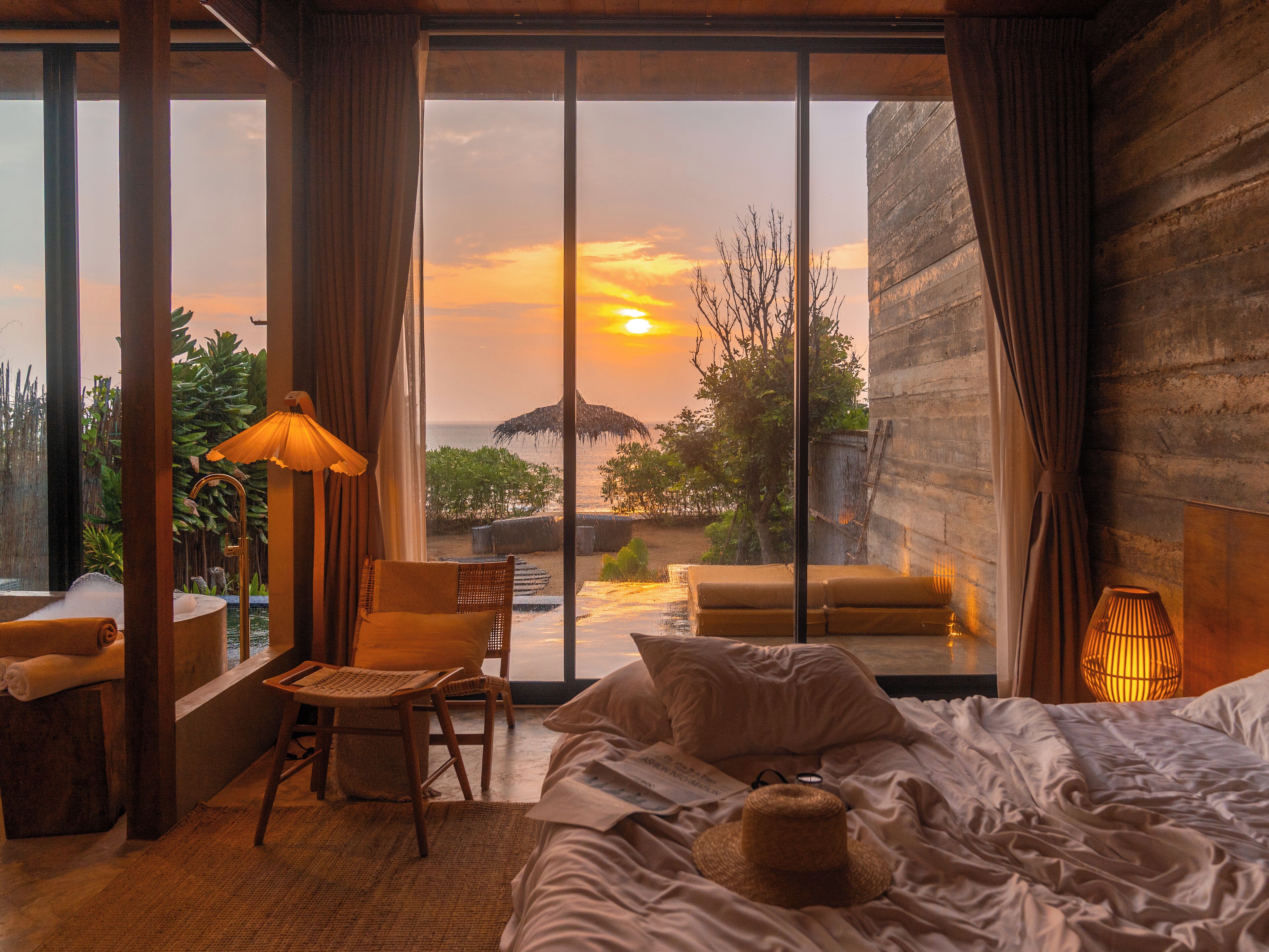 Ropa de cama de alta calidad y minibar con artículos gratuitos 