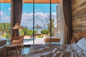 Sun | Premium bedding, free minibar, soundproofing, rollaway beds