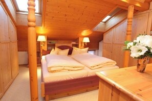 4 bedrooms, Internet, bed sheets