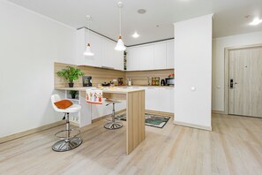 Apartment, 2 Schlafzimmer, Stadtblick | Eigene Küche | Kühlschrank, Mikrowelle, Grillplatte, Reinigungsartikel