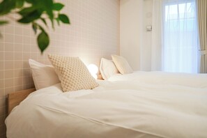 Estudio Deluxe | Tabla de planchar con plancha, wifi gratis y ropa de cama