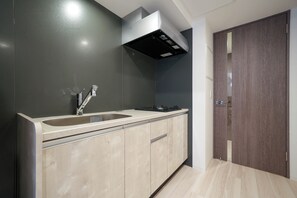 Deluxe Studio | Private kitchen
