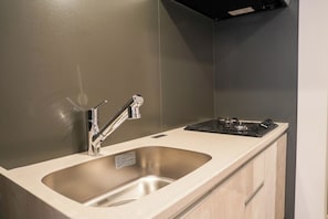 Deluxe Studio | Private kitchen