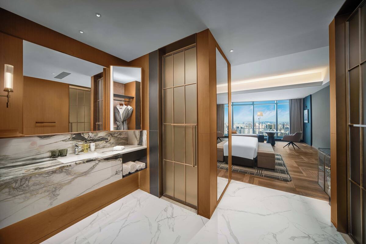 Free minibar, in-room safe, blackout curtains, soundproofing