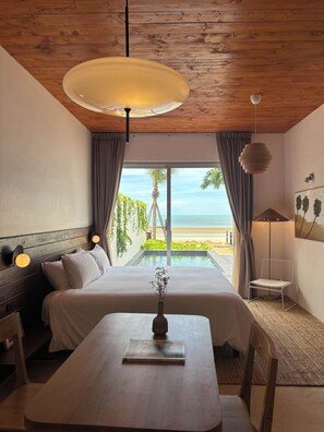 مكتب ومساحة عمل للكمبيوتر المحمول وواي فاي مجانًا