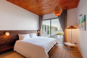 Anzu | Una scrivania, postazione laptop, Wi-Fi gratuito