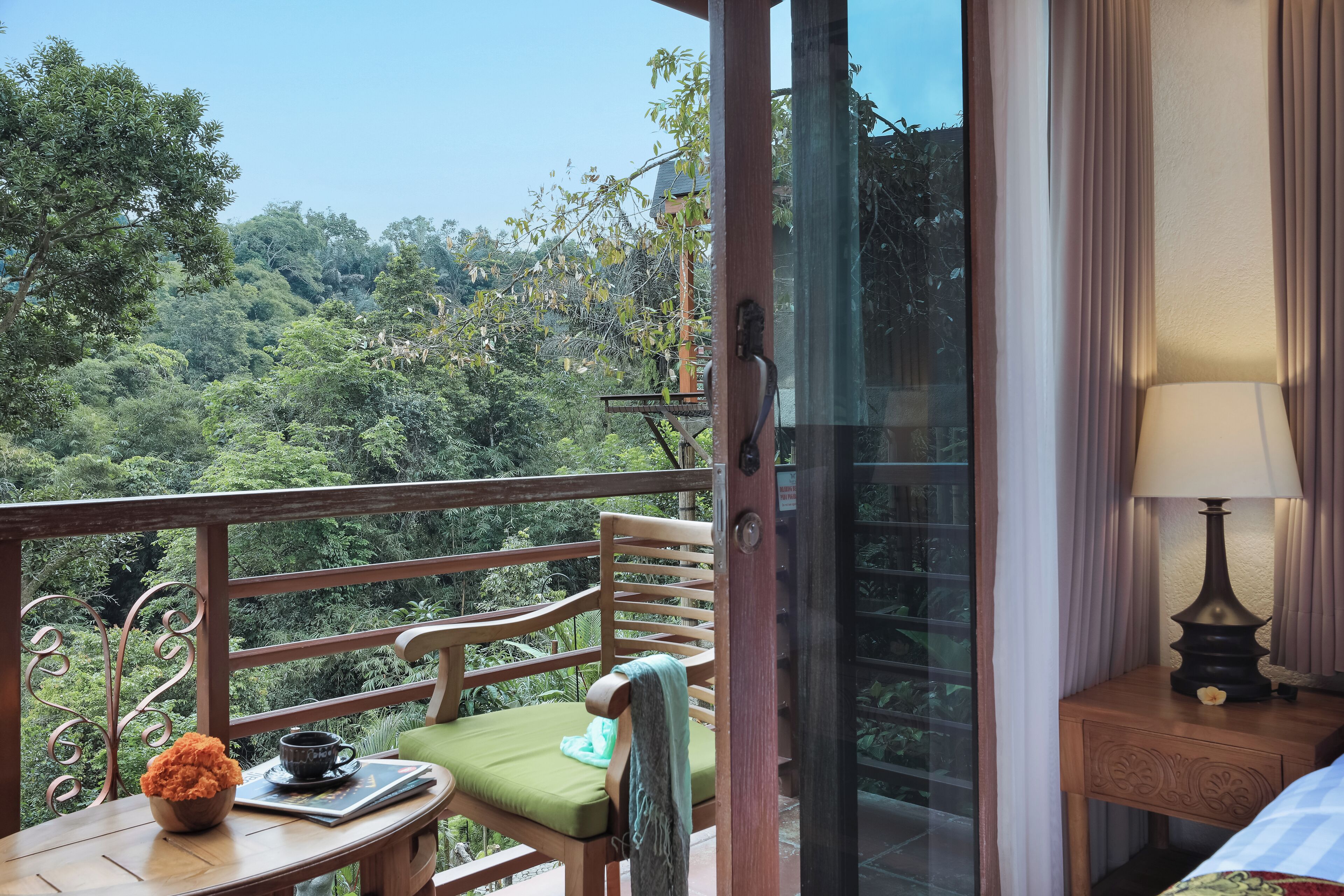 Deluxe Room with Valley View and 10 minutes Foot or Shoulder Massage | Terrace/patio