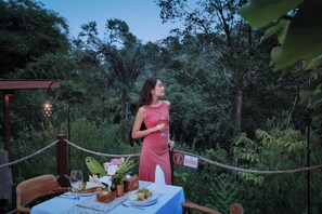 Front of property - evening/night - Alamora Healing Escape (Sebatu)