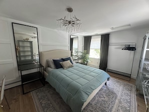 1 slaapkamer, een bureau, een strijkplank/strijkijzer, gratis wifi
