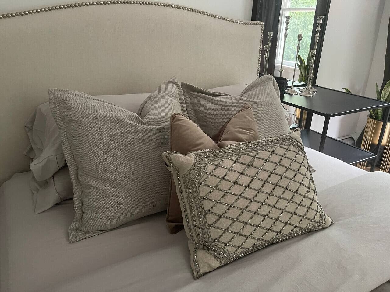 1 soverom, skrivebord, strykejern/-brett og wi-fi (inkludert)