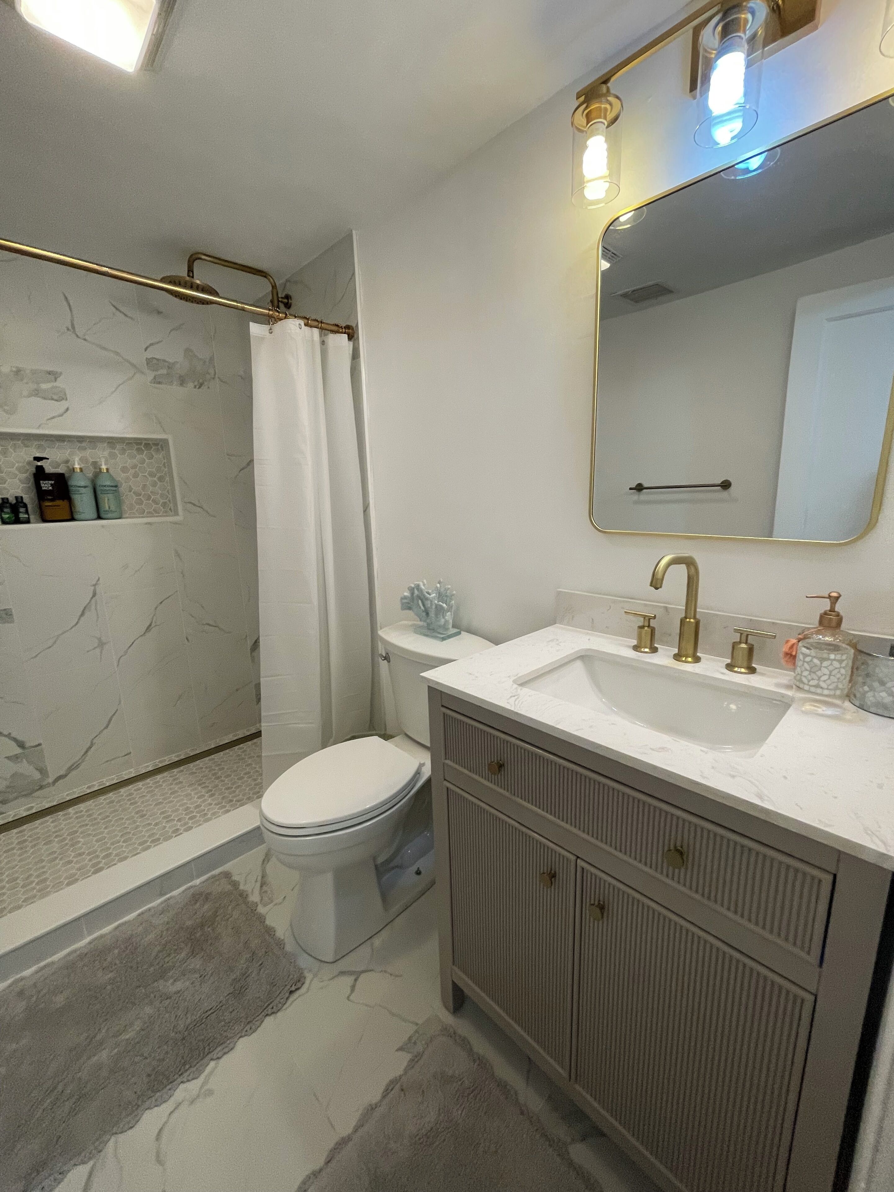 淋浴設備、風筒、提供毛巾、番梘