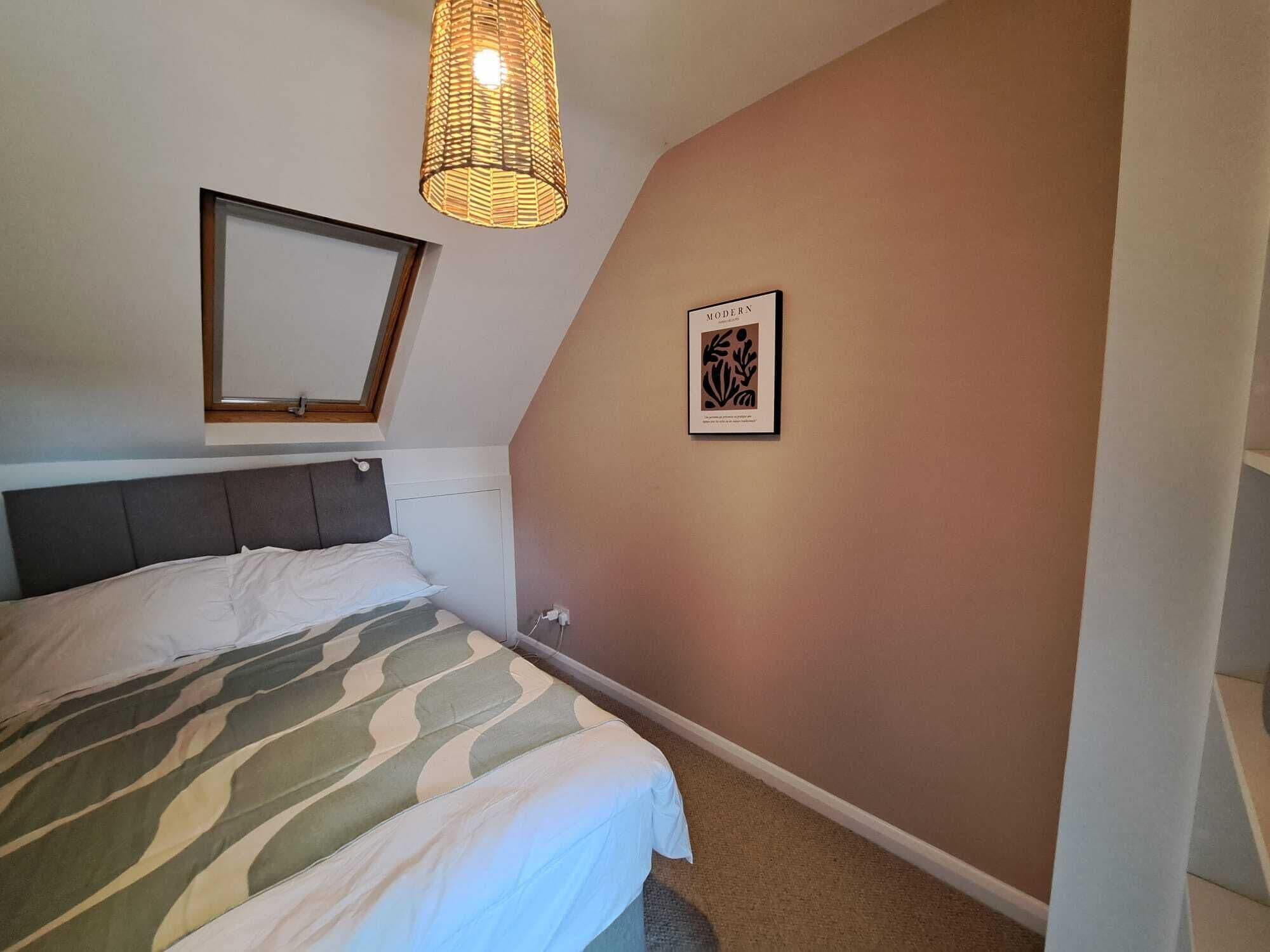 2 chambres, fer et planche à repasser, Wi-Fi, draps fournis