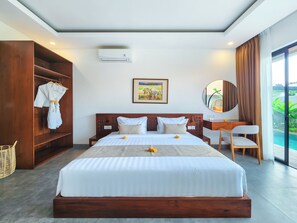4 bedrooms, in-room safe, iron/ironing board, WiFi