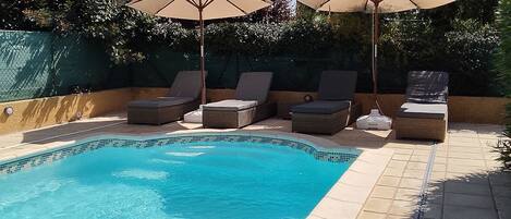 室內泳池、室外泳池