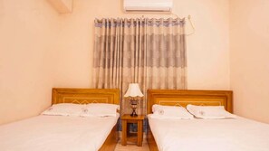 Standard Quadruple Room | Free WiFi - Hotel Sikder Residential (Dhaka)