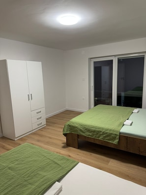 3 bedrooms, WiFi, bed sheets
