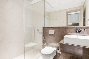 Hårføner og håndklær