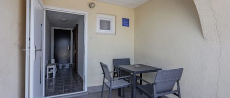 Căn hộ dành cho gia đình, nhiều phòng ngủ (Viky's Place 1) | Khu ẩm thực ngoài trời