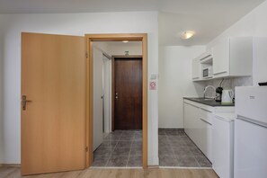 家庭公寓,   多间卧室 (Viky's Place 1) | 私人厨房 | 冰箱、微波炉、炉灶、洗碗机