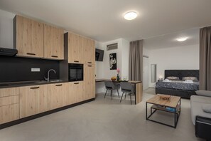 家庭開放式客房 (Viky's Place 2) | 私人廚房 | 雪櫃、微波爐、爐具、洗碗機