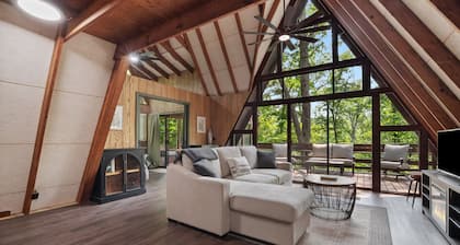 Cozy wooded retreat - newly updated