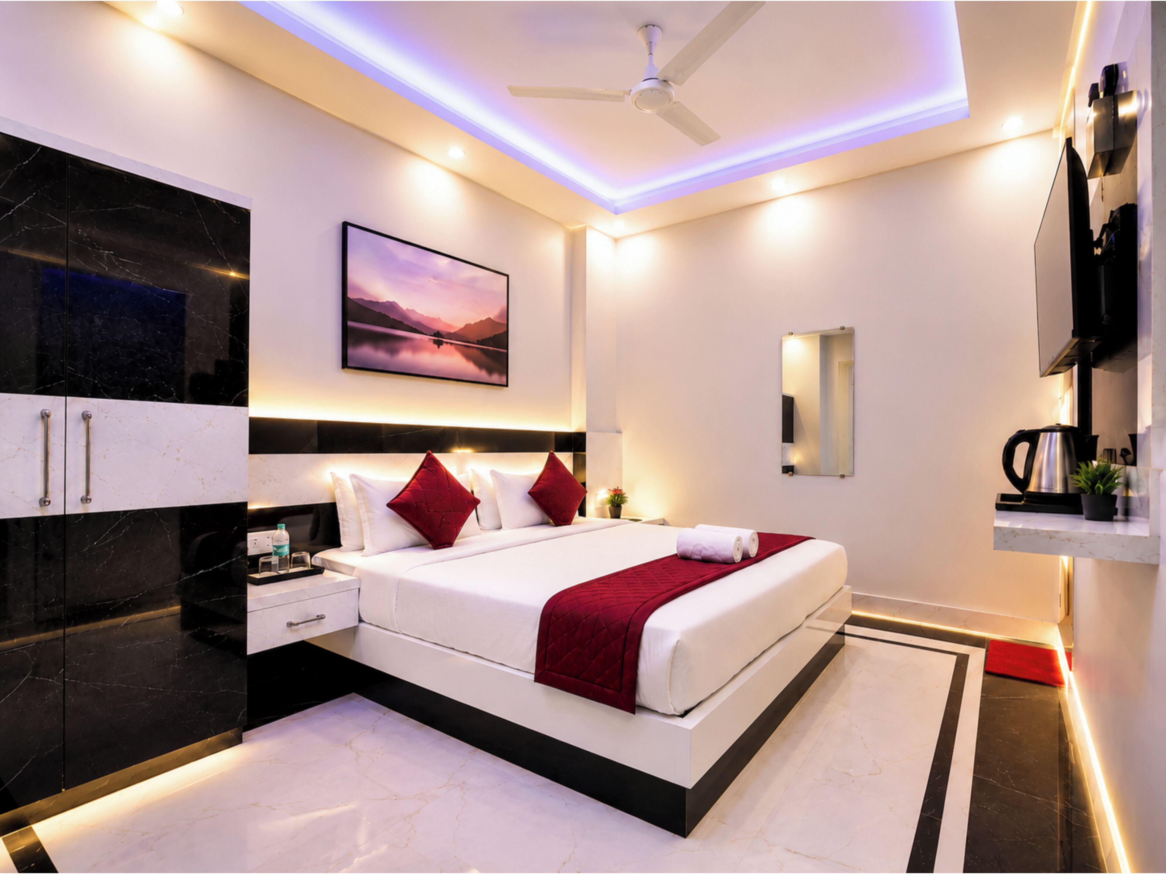 Deluxe Double Room, Air conditioning | Hypo-allergenic bedding available, desk, WiFi (free), bed sheets