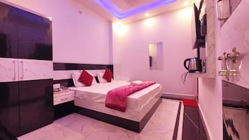 Habitació doble prèmium, aire condicionat | Roba de llit hipoal·lergògena, escriptori, wifi gratuïta i roba de llit