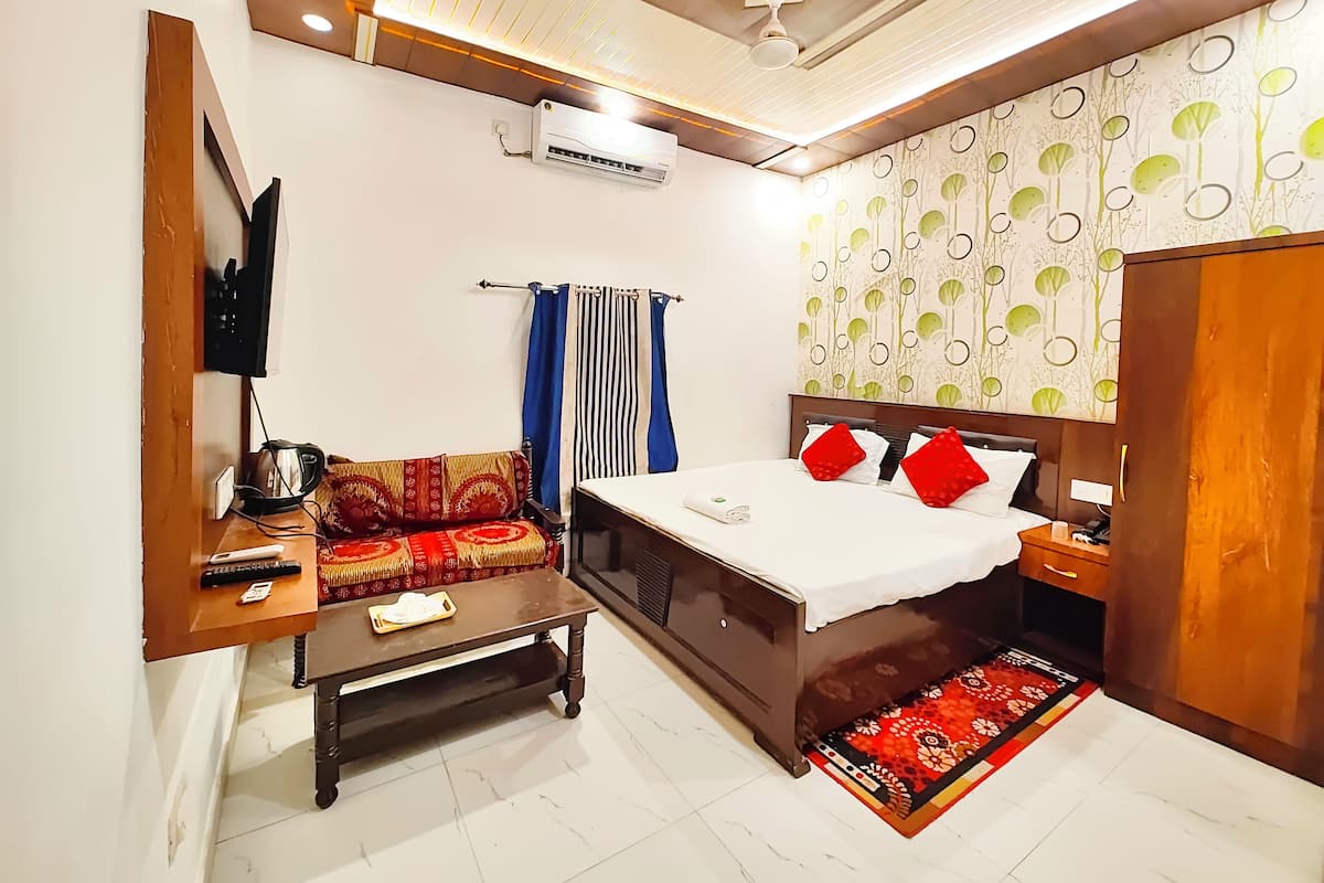 Deluxe tweepersoonskamer, airconditioning | Hypoallergeen beddengoed, een bureau, gratis wifi, beddengoed