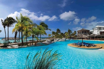 Vue sur piscine