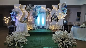 Banquet hall