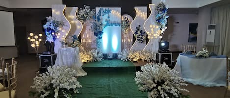 Banquet hall