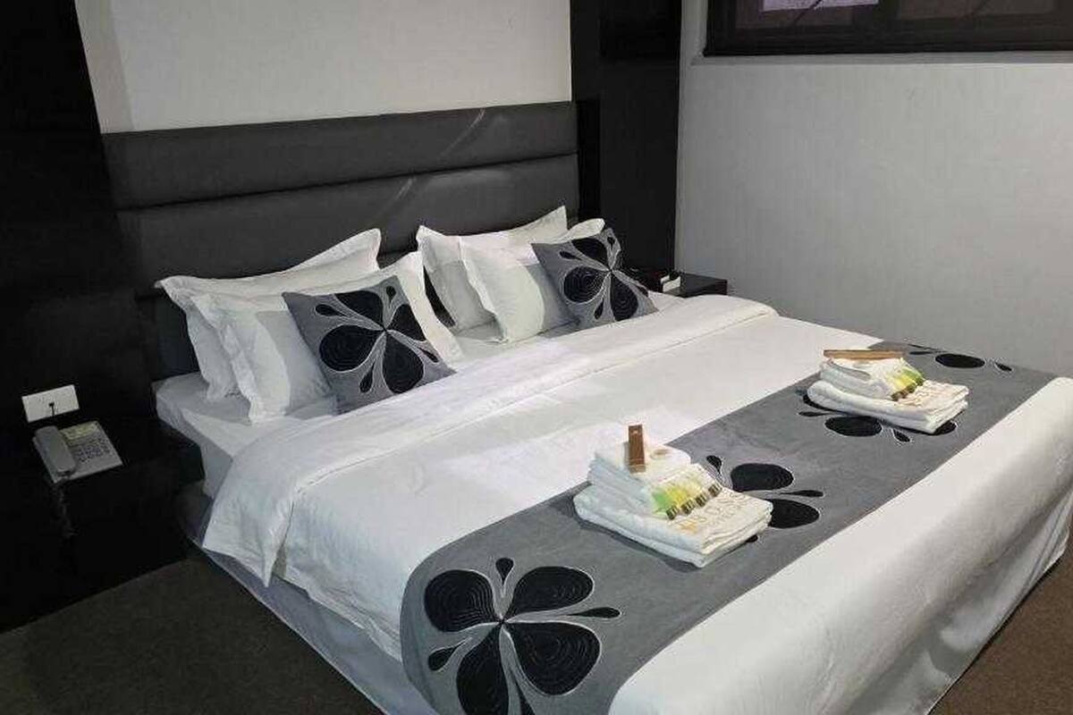 Deluxe Double Room | Desk, free WiFi, bed sheets