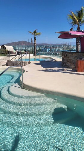 Appartement luxueux de 3 chambres à Ocean Spa Plaza
