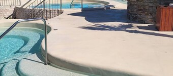 3 bed Ocean Spa Plaza Luxurious flat