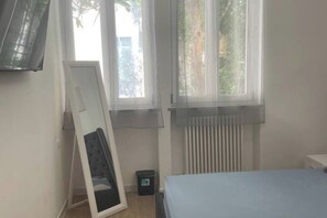 1 quarto, ferros/tábuas de passar roupa, Wi-Fi de cortesia