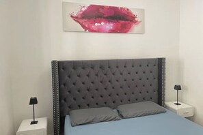1 bedroom, iron/ironing board, free WiFi, bed sheets - CAL Lofts: Mole Antonelliana To (Torino)