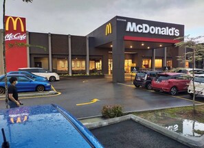 Property grounds - Cozy Johor Bahru Home with Family Room and unblock balcony View (Johor Bahru)