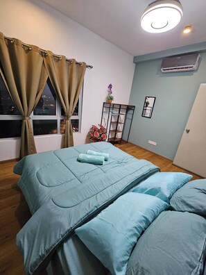 2 bedrooms, iron/ironing board, bed sheets, wheelchair access