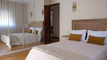 5 bedrooms, Internet, bed sheets