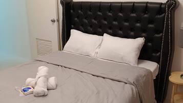 1 habitación, tabla de planchar con plancha, internet y ropa de cama