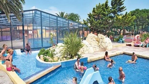 Unclassified image, 1 of 37, button - Mobile Home by the sea in Canet-en-roussillon (Canet-en-Roussillon)
