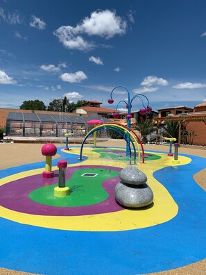 Mobile Home | Children’s area