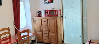 Furnished studio in the heart of the village