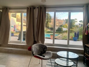 Interior - Superb villa with swimming pool in Marseille. The countryside in the city (Marseille)